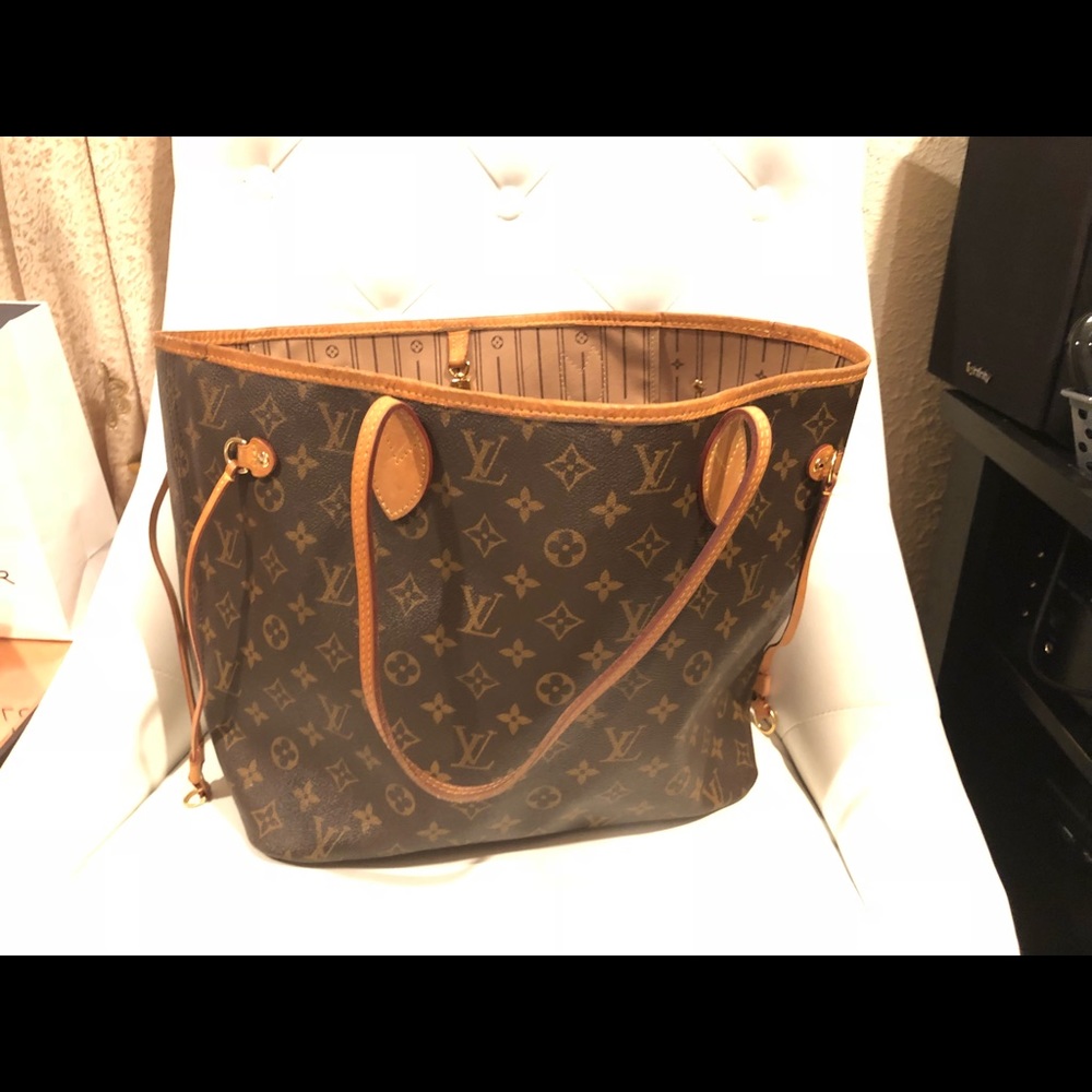 Louis Vuitton Neverfull MM Monogram
